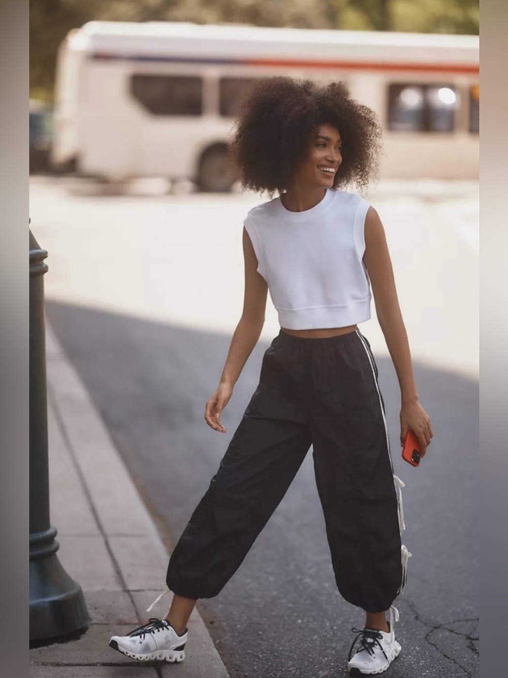The Bowline Parachute Pants by Daily Practice - Picture 3 of 4